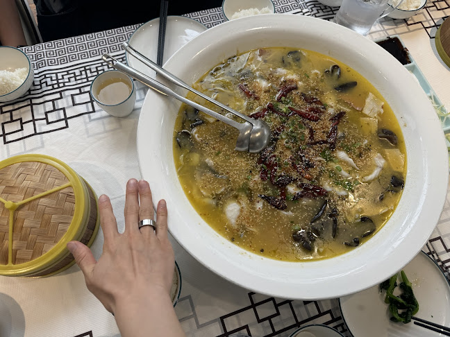 小蓝鲸Blue Whale House Restaurant - Hospitality and gastronomy