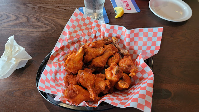 Comentarii opinii despre Tiff's Restaurant & Sports Bar