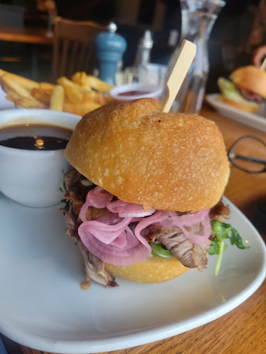 Crooked Goose Bistro - Hospitality and gastronomy