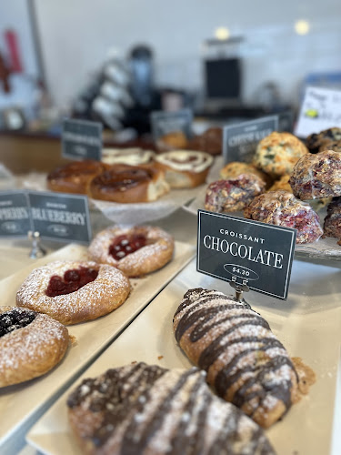 8699 10th Ave, Burnaby, BC V3N 3Z8