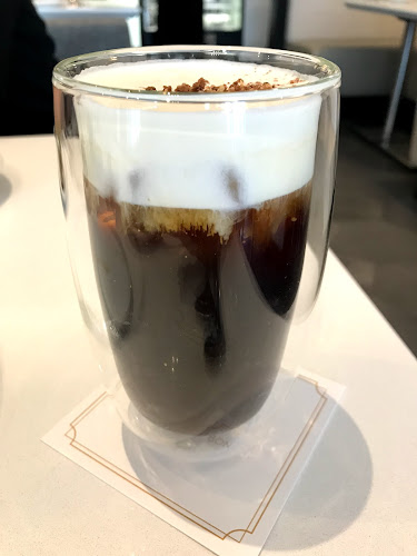 Cafe Bon Bon - Hospitality and gastronomy