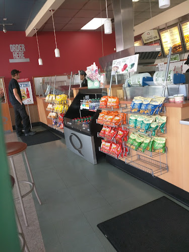 Quiznos - Hospitality and gastronomy