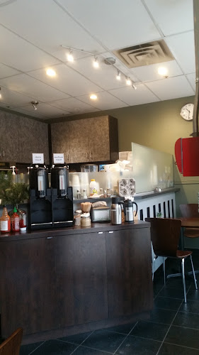 156 14th St E, North Vancouver, BC V7L 2N3