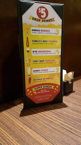 Ricky's All Day Grill - 170th Holiday Inn - Hospitality and gastronomy