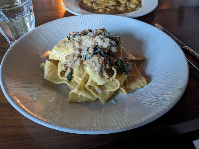 Carlino Restaurant - Hospitality and gastronomy