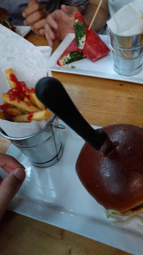 Comentarii opinii despre Queen St. Warehouse