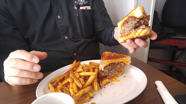 804 Simcoe St S, Oshawa, ON L1H 4K6