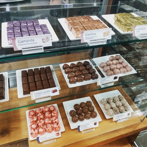 197 Kent St, Ottawa, ON K2P 2M4