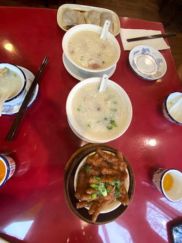 233 Centre St S #201, Calgary, AB T2G 2B6