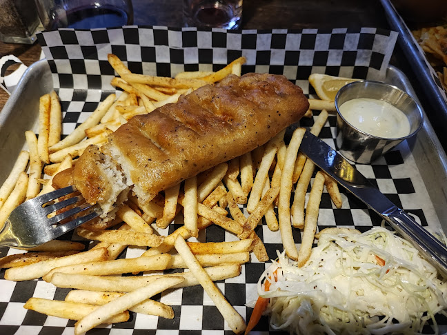 Opinii despre Jamesons Pub - 17th Ave în Calgary - Hospitality and gastronomy