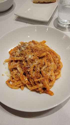 5485 Ferry St, Niagara Falls, ON L2G 1S3