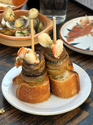 Bar Raval - Hospitality and gastronomy