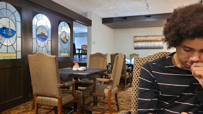 Opinii despre Pinewood Tap & Grill în North Bay - Hospitality and gastronomy