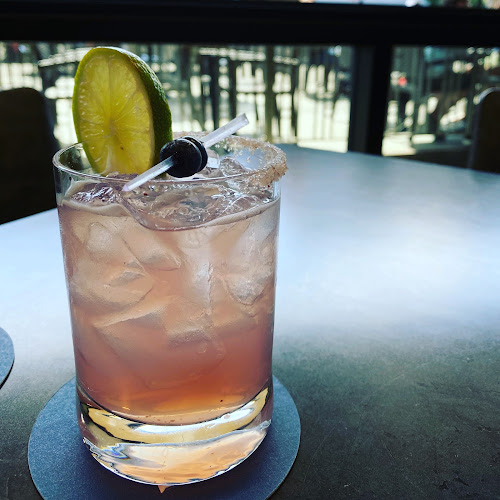 620 2 St SE Main Level, Medicine Hat, AB T1A 0C9