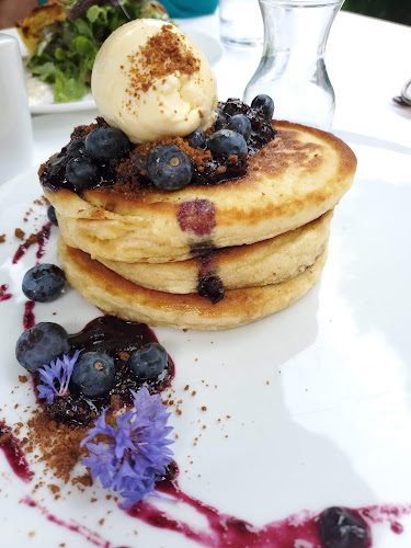 Cafe Belong - Toronto