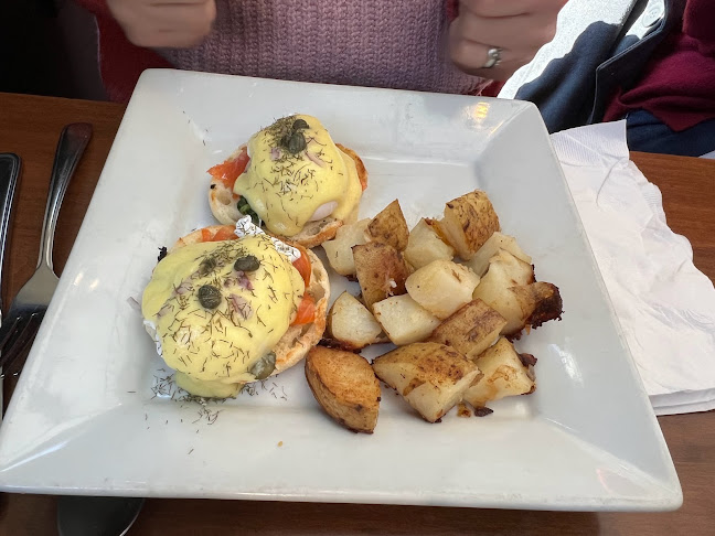 449 Dundas St W, Belleville, ON K8P 1B6