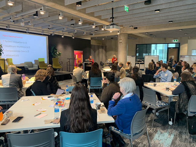 Comentarii opinii despre Good Earth Coffeehouse (U of C) | Taylor Family Digital Library