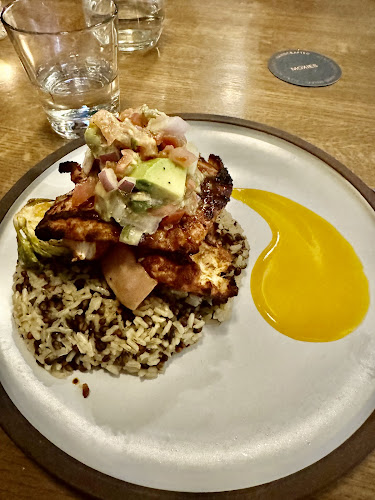 Moxies Toronto Downtown Restaurant - Hospitality and gastronomy