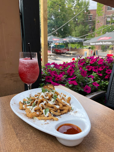 Murphy's Law Pub And Kitchen - Hospitality and gastronomy