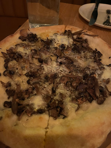 527 Brant St, Burlington, ON L7R 2G6