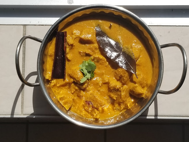 TJs Pizza & Curry in a Hurry