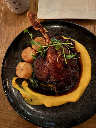 Social Restaurant + Lounge - Ottawa