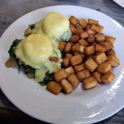 The Food And Art Cafe