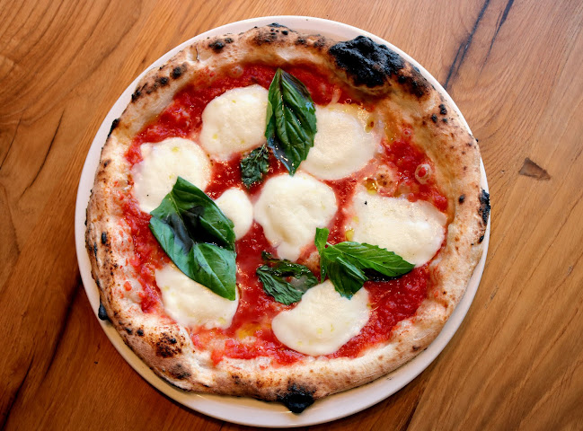 La Pizza & La Pasta - Toronto