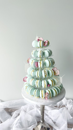 Vanilla & HoneyBee Custom Cakes Appointment Only*