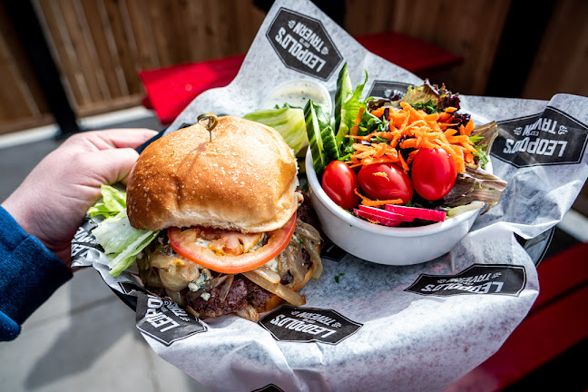 Comentarii opinii despre Leopold’s Tavern Warman