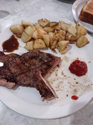 1677 Dundas St, London, ON N5W 3C6