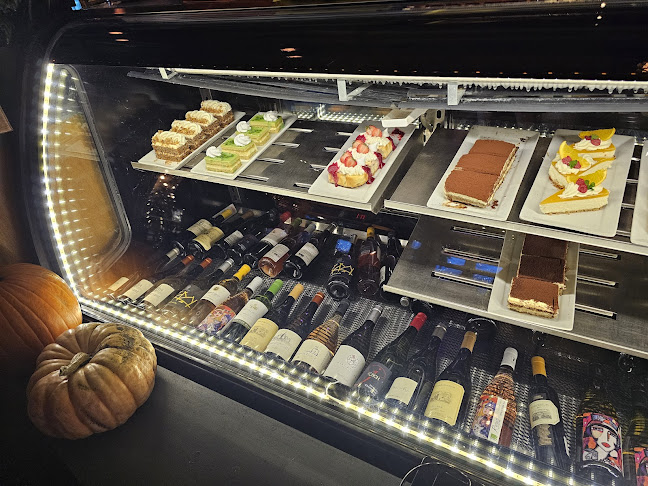 10750 124 St, Edmonton, AB T5M 0H1