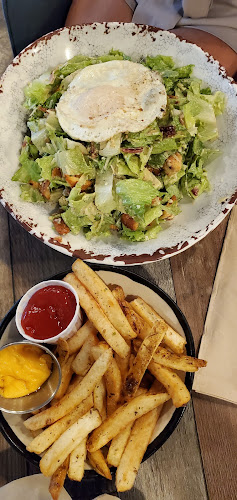 Comentarii opinii despre Chit Chat Burger Bar