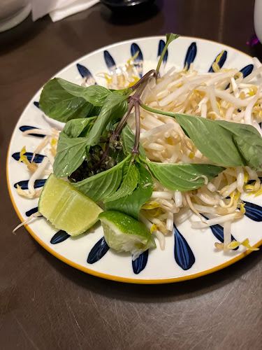 781 Somerset St W, Ottawa, ON K1R 6R3