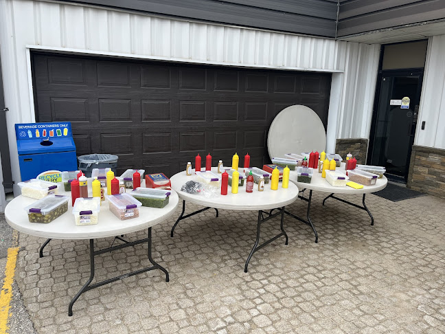 Opinii despre Willy Dogs Inc în Winnipeg - Hospitality and gastronomy