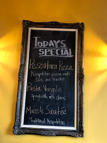 4923 Dundas St W, Etobicoke, ON M9A 1B6