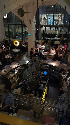 633 King St W, Toronto, ON M5V 1M5