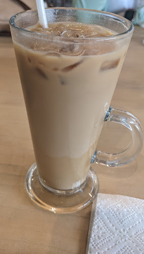 3024 Hurontario St, Mississauga, ON L5B 4M4