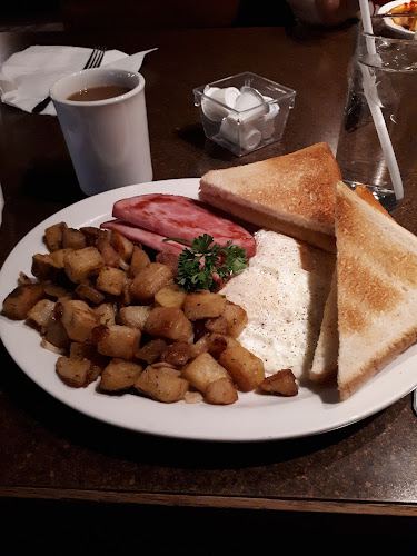 Fox & Hound Neighbourhood Pub - Hospitality and gastronomy