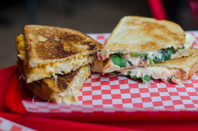 Opinii despre Toasty's Grilled Cheese & Salad Bar în Windsor - Hospitality and gastronomy
