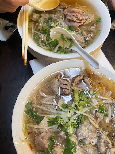 Joyeaux Café & Restaurant - Hospitality and gastronomy