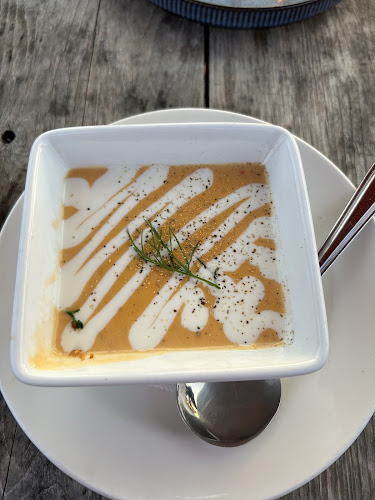 Boathouse Lakeside Grill - Hospitality and gastronomy