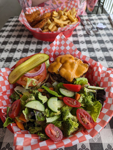 Opinii despre The Cove Waterfront Grill în Kingston - Hospitality and gastronomy