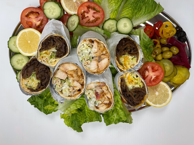 Opinii despre Classic Pizza & Donair în Edmonton - Hospitality and gastronomy