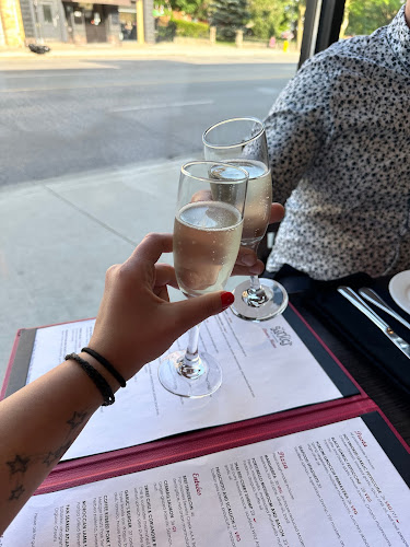 Garlic's of London - London