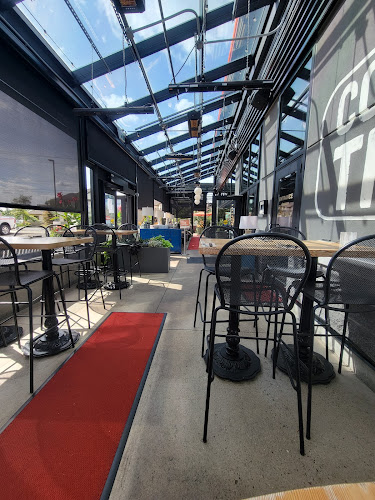 Browns Socialhouse Waterloo - Hospitality and gastronomy