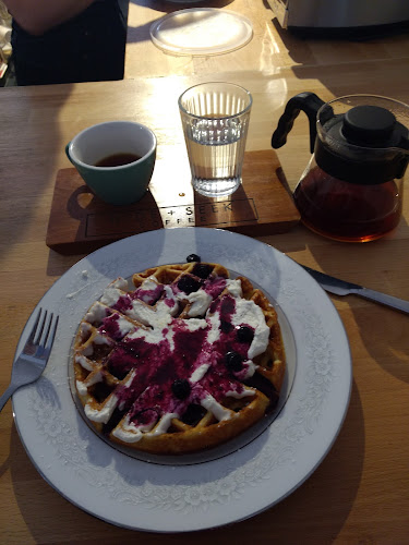 Comentarii opinii despre Hide + Seek Coffee