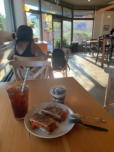 Comentarii opinii despre Crema Cafe Bar