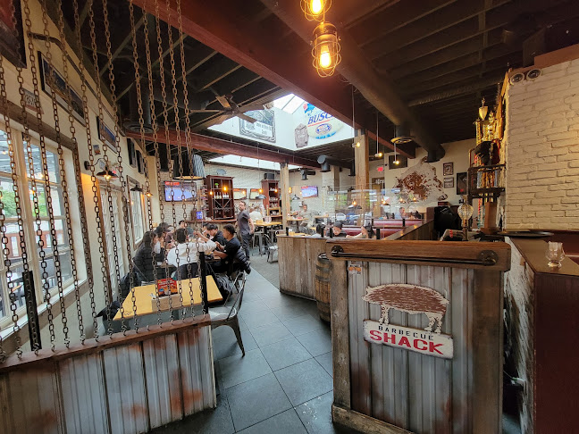 Smoke and Bones BBQ - North Vancouver