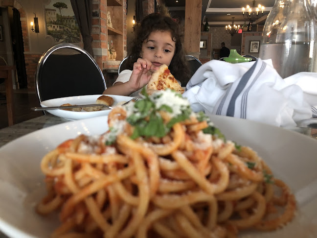 5485 Ferry St, Niagara Falls, ON L2G 1S3